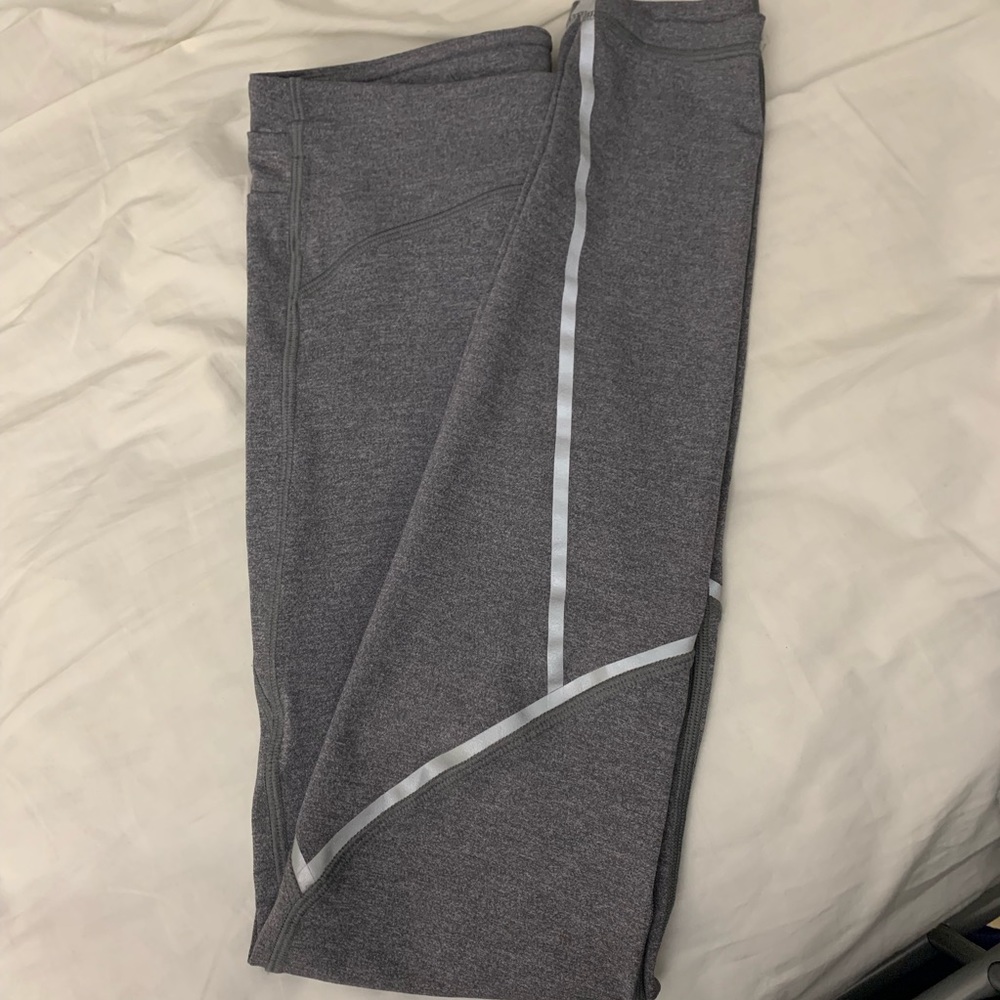 gray lululemon leggings